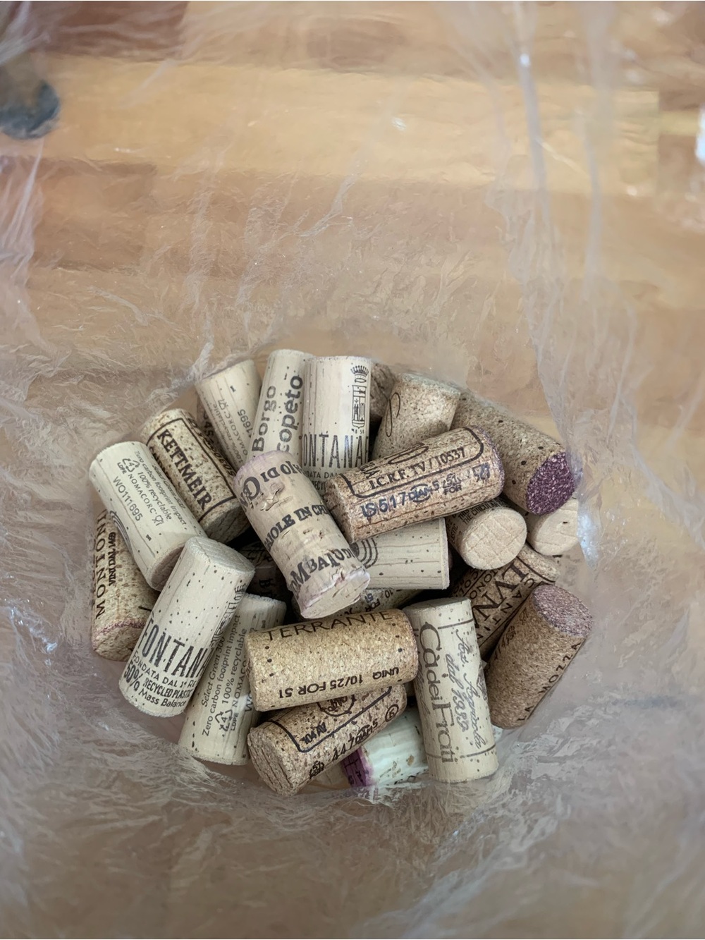 258 Mixed Wine Corks for Crafts - Picture 2 of 5